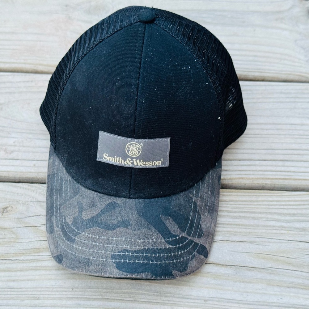 Black and Gray Smith and Wesson hat